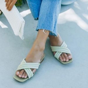 Vici mint green sandal size 6.5 worn once